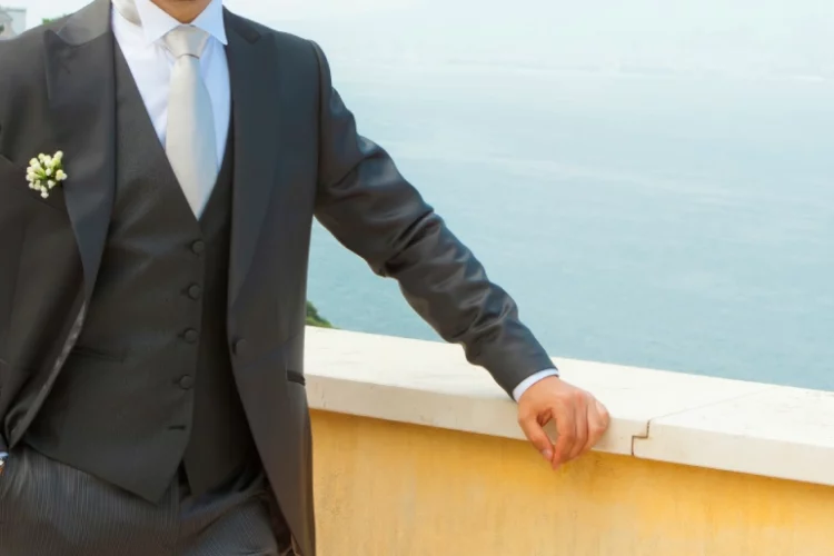 trajes de novio 2026